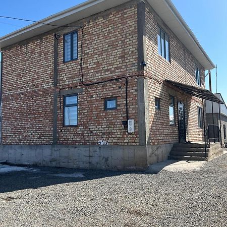 Maral Guesthouse Karakol Luaran gambar